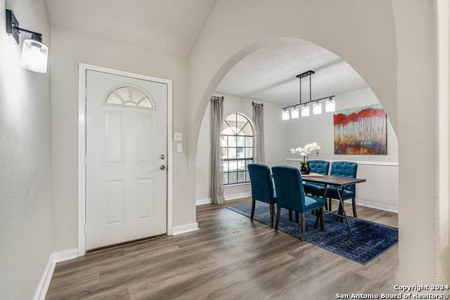 Image 8 of 42 For 15814 Blue Creek