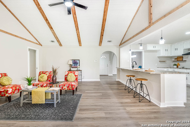 Image 9 of 42 For 15814 Blue Creek