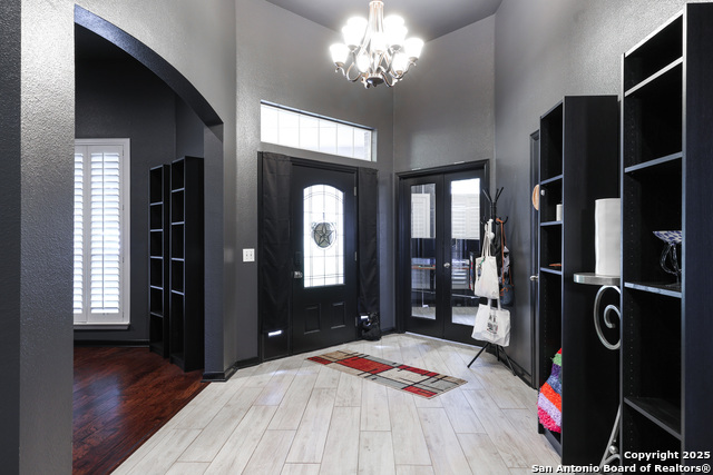 Image 2 of 38 For 1615 Lookout Pt