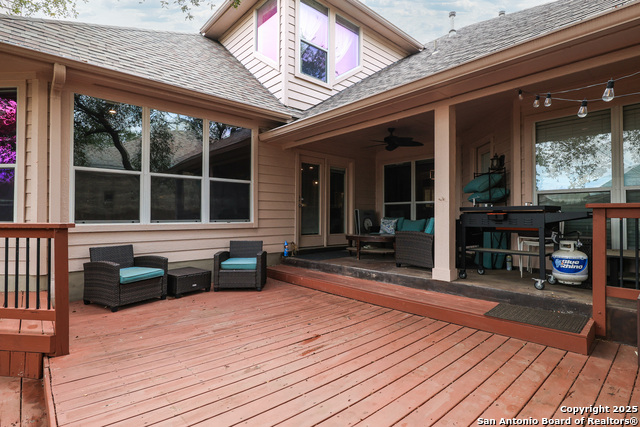 Image 33 of 38 For 1615 Lookout Pt