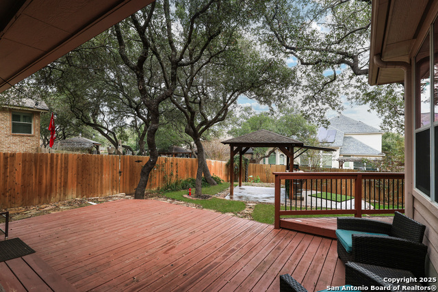 Image 34 of 38 For 1615 Lookout Pt