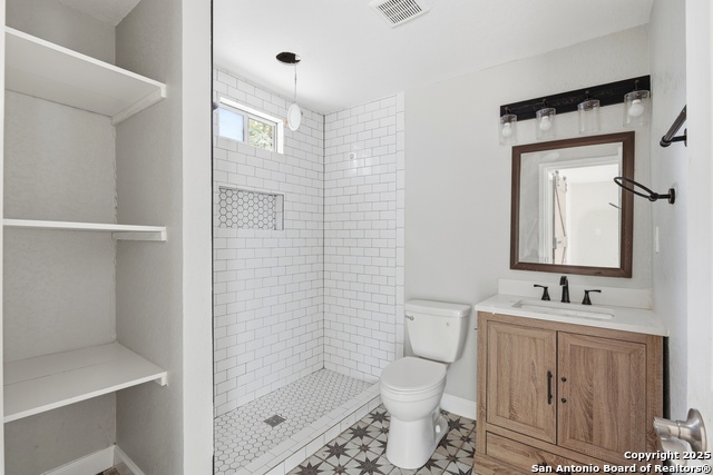 Image 13 of 15 For 126 King Roger