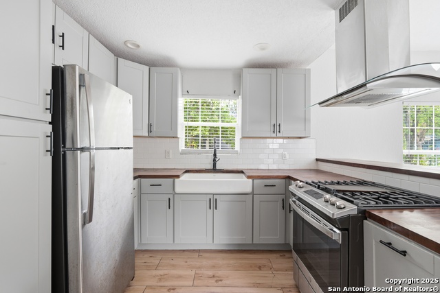 Image 5 of 15 For 126 King Roger