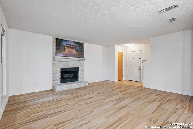 Image 10 of 30 For 4430 Putting