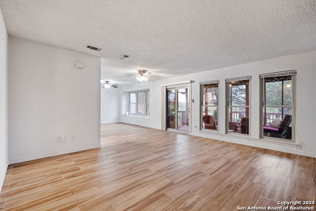 Image 12 of 30 For 4430 Putting