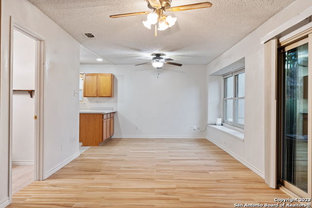 Image 14 of 30 For 4430 Putting