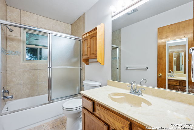 Image 23 of 30 For 4430 Putting