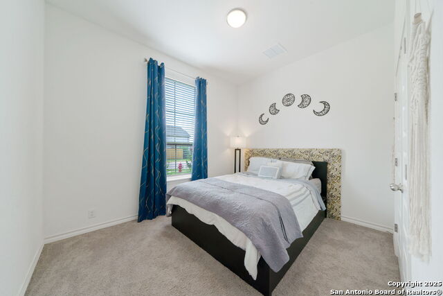 Listing photo id 21 for 1524 Leeds Park