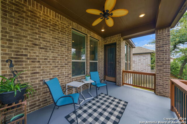 Listing photo id 25 for 1524 Leeds Park