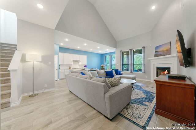 Listing photo id 5 for 1524 Leeds Park