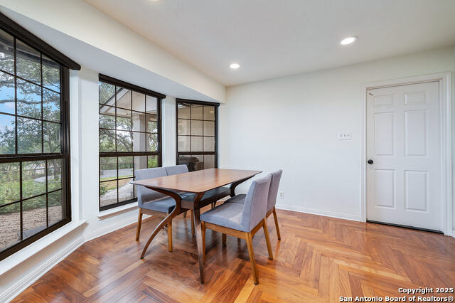 Listing photo id 10 for 29224 Seabiscuit