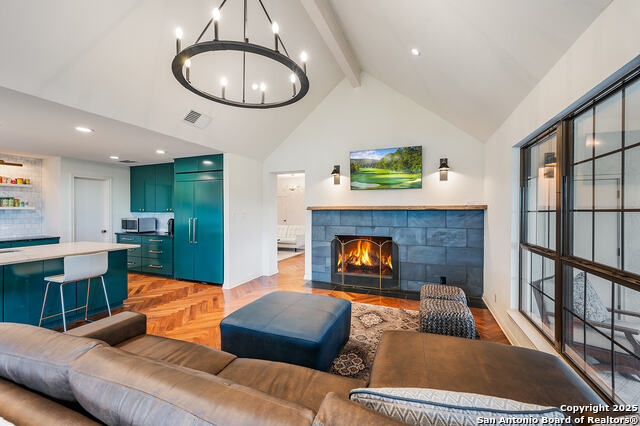 Listing photo id 12 for 29224 Seabiscuit