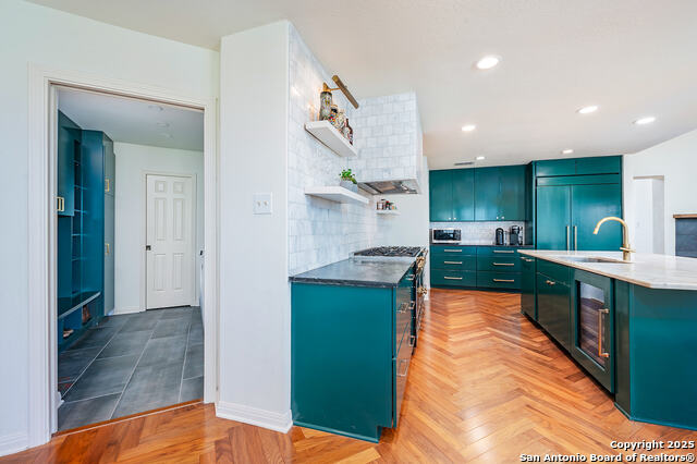 Listing photo id 14 for 29224 Seabiscuit