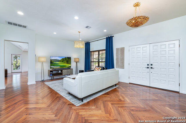 Listing photo id 0 for 29224 Seabiscuit