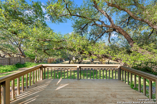 Listing photo id 30 for 29224 Seabiscuit