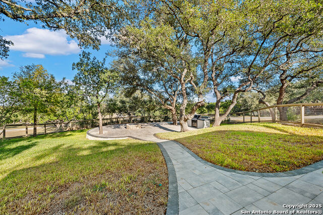 Listing photo id 37 for 29224 Seabiscuit