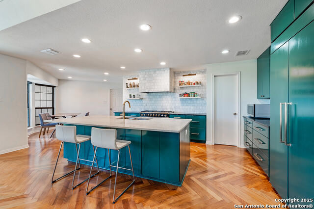 Listing photo id 2 for 29224 Seabiscuit