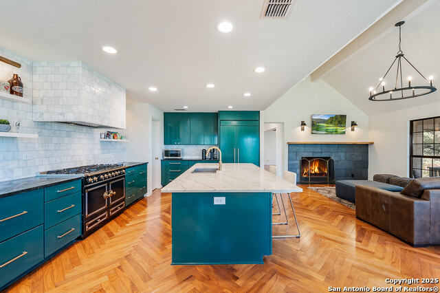 Listing photo id 7 for 29224 Seabiscuit