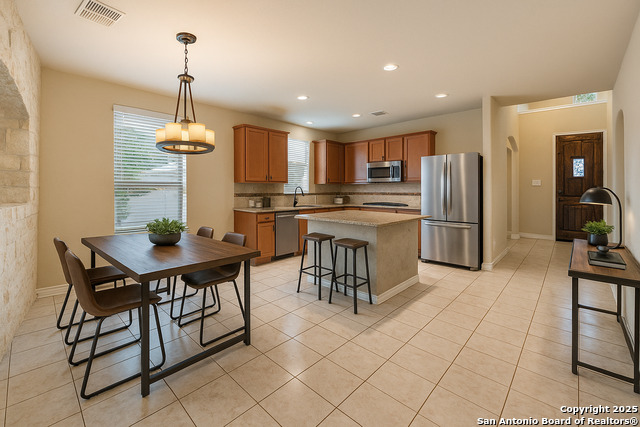 Image 9 of 45 For 515 Secluded Grove