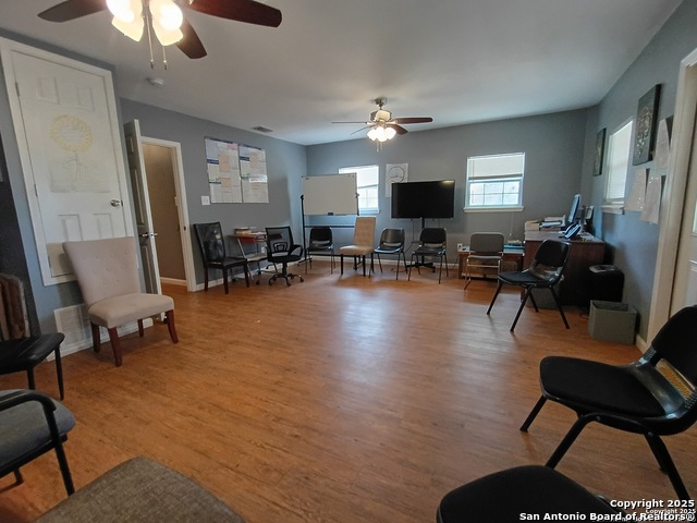 Image 7 of 15 For 1401 Dezarae  Apt 4