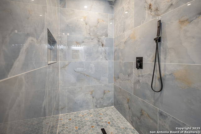 Image 12 of 29 For 10750 Green Lake