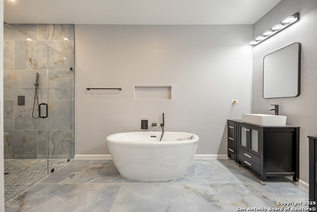 Image 13 of 29 For 10750 Green Lake