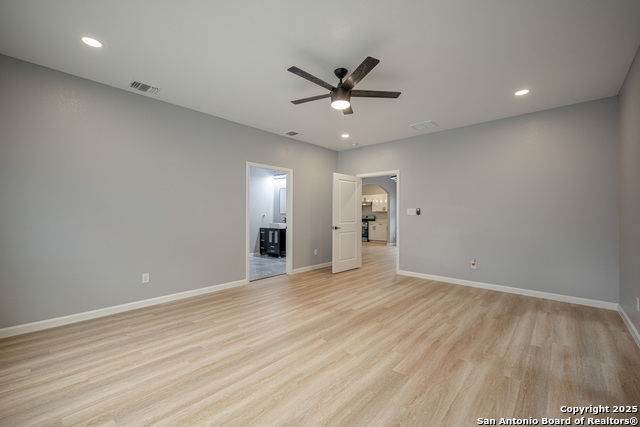 Image 16 of 29 For 10750 Green Lake