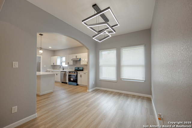 Image 18 of 29 For 10750 Green Lake