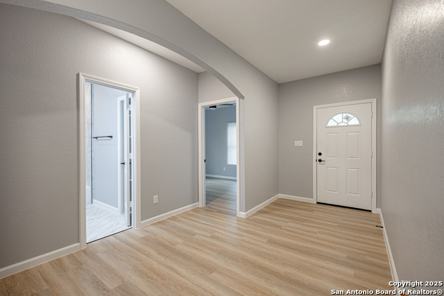 Image 19 of 29 For 10750 Green Lake