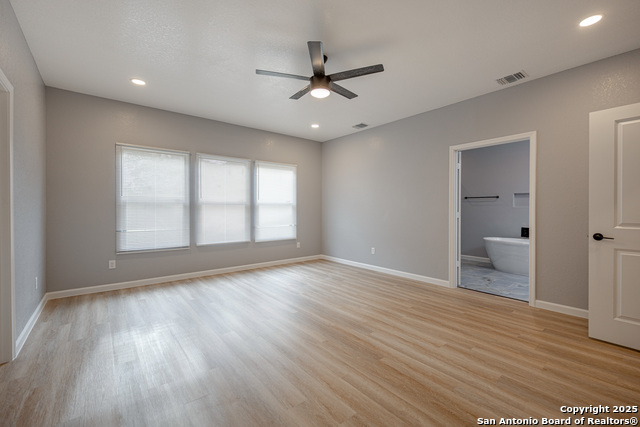 Image 23 of 29 For 10750 Green Lake