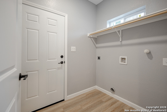 Image 25 of 29 For 10750 Green Lake