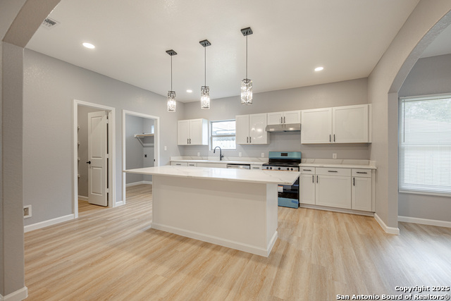 Image 5 of 29 For 10750 Green Lake