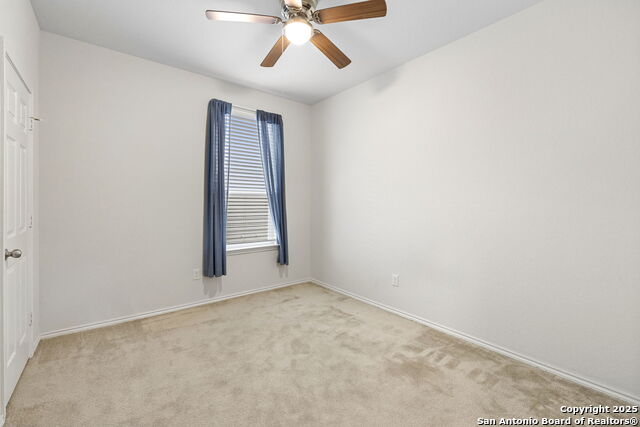 Listing photo id 19 for 408 Nova Zembla