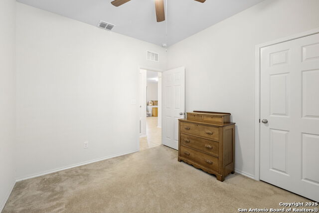 Listing photo id 23 for 408 Nova Zembla