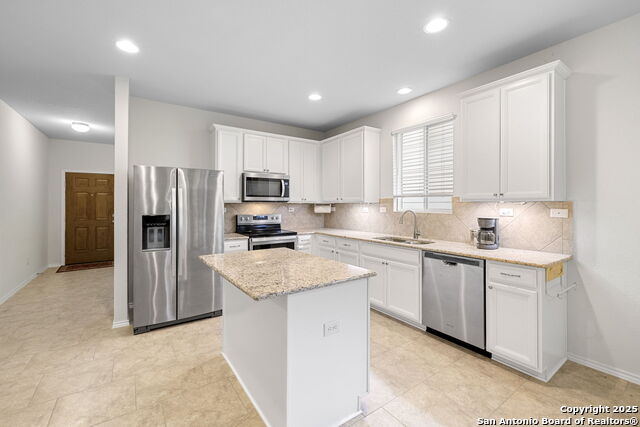 Listing photo id 7 for 408 Nova Zembla