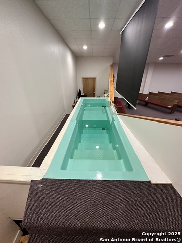 Listing photo id 4 for 2250 Fm 2673