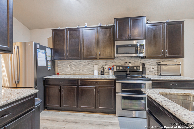 Image 4 of 24 For 5731 Goliad