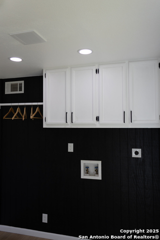 Image 14 of 31 For 6230 Hickory Hollow