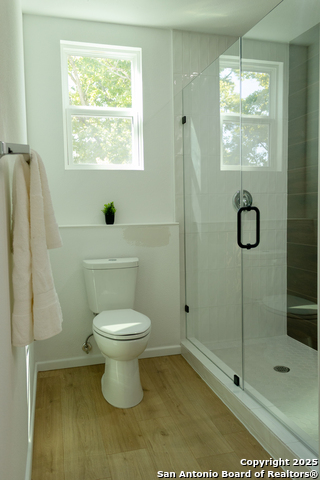 Image 21 of 31 For 6230 Hickory Hollow