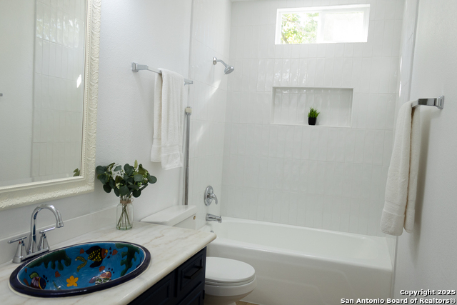 Image 26 of 31 For 6230 Hickory Hollow