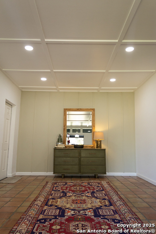 Image 6 of 31 For 6230 Hickory Hollow