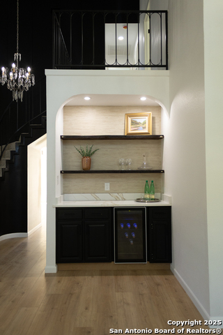 Image 9 of 31 For 6230 Hickory Hollow