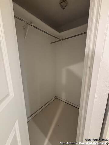 Image 19 of 20 For 3918 Chimney Springs