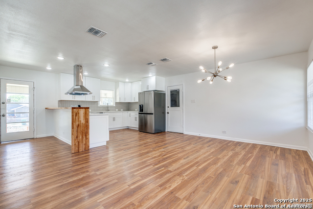 Image 16 of 21 For 150 Windsor Dr