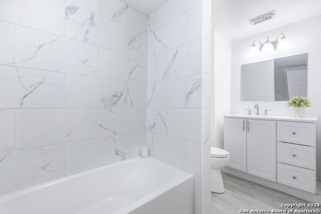 Image 13 of 18 For 125 Forrest Ave