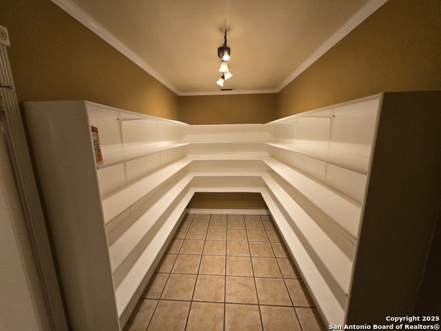 Image 25 of 49 For 8007 Sunshine Trail