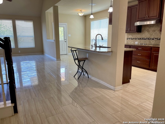 Listing photo id 14 for 1026 Faith Ranch