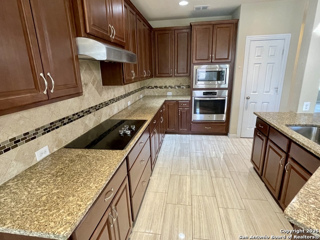 Listing photo id 27 for 1026 Faith Ranch