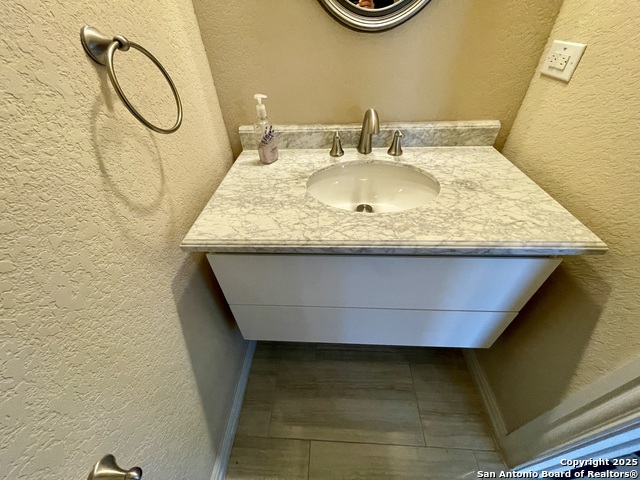 Listing photo id 46 for 1026 Faith Ranch