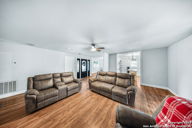 Image 11 of 25 For 8216 Alton